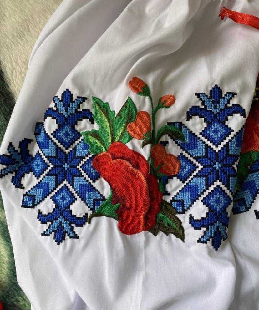 Вишиванка жіноча