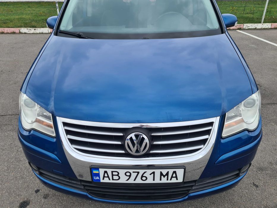 VW touran 1.6 mpi +газ добрий стан