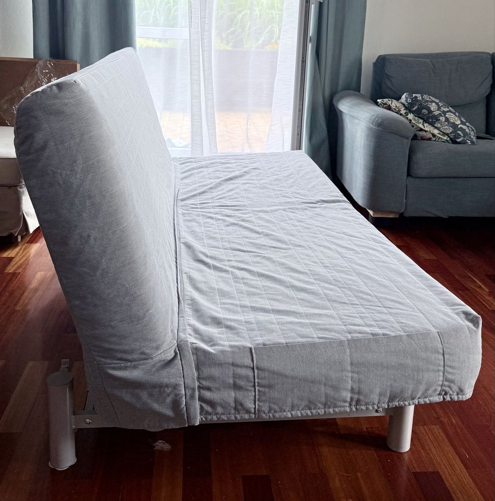 Sofa rozkładana IKEA Nyhamn – z pojemnikiem na pościel