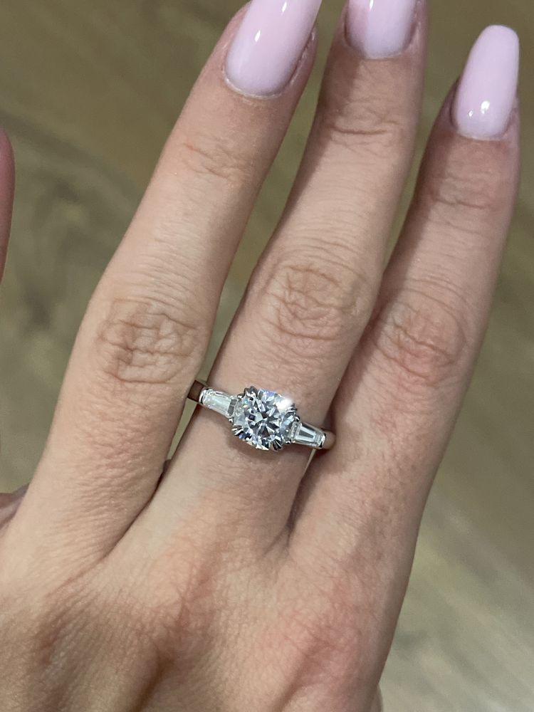 Красивейшее кольцо с муассанитом 2.00ct GRA серебро 925