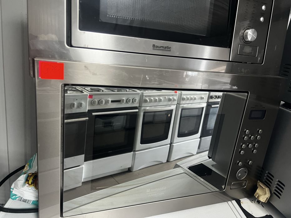 Вставна мікрохвильовка Ariston