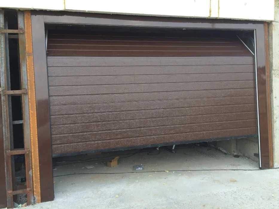 Гаражні ролетні та секційні ворота для нестандартних проємів у гараж