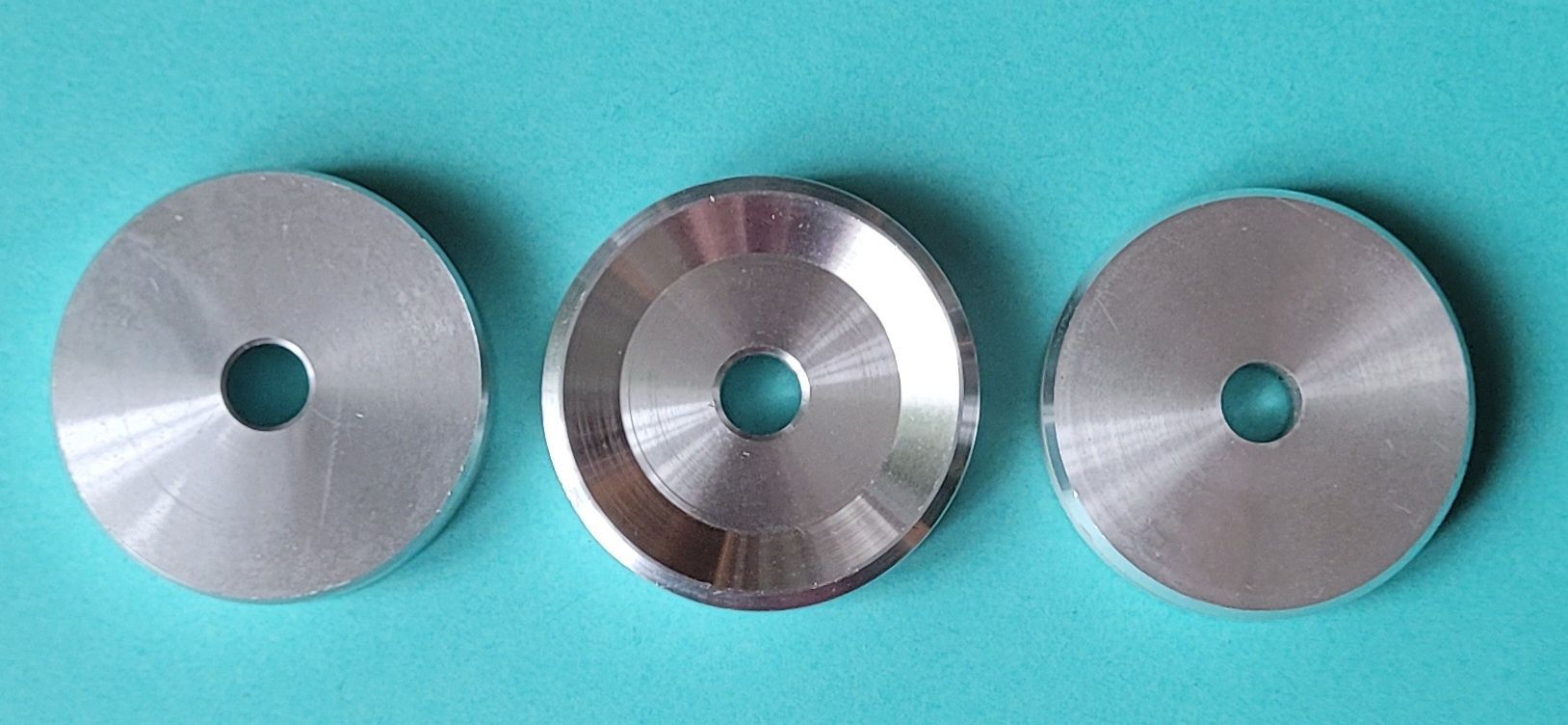 Kolekcjonerskie aluminiowe adaptery do singli lata 60-80-te XX wieku!
