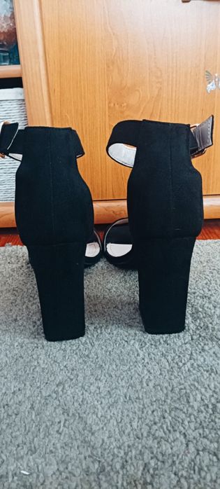 Sandałki rozm. 40 damskie DeeZee