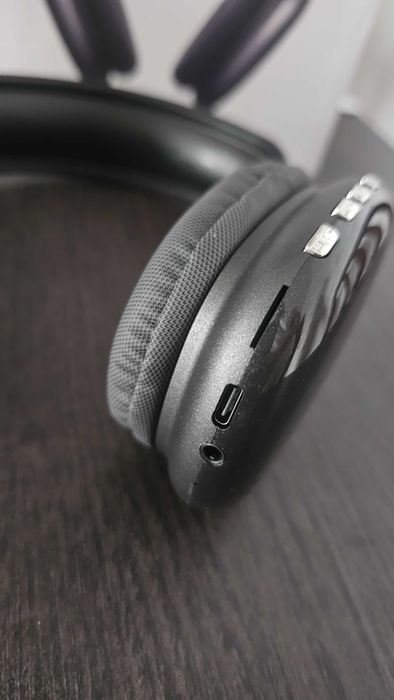 Headphones auscultadores Bluetooth NOVOS