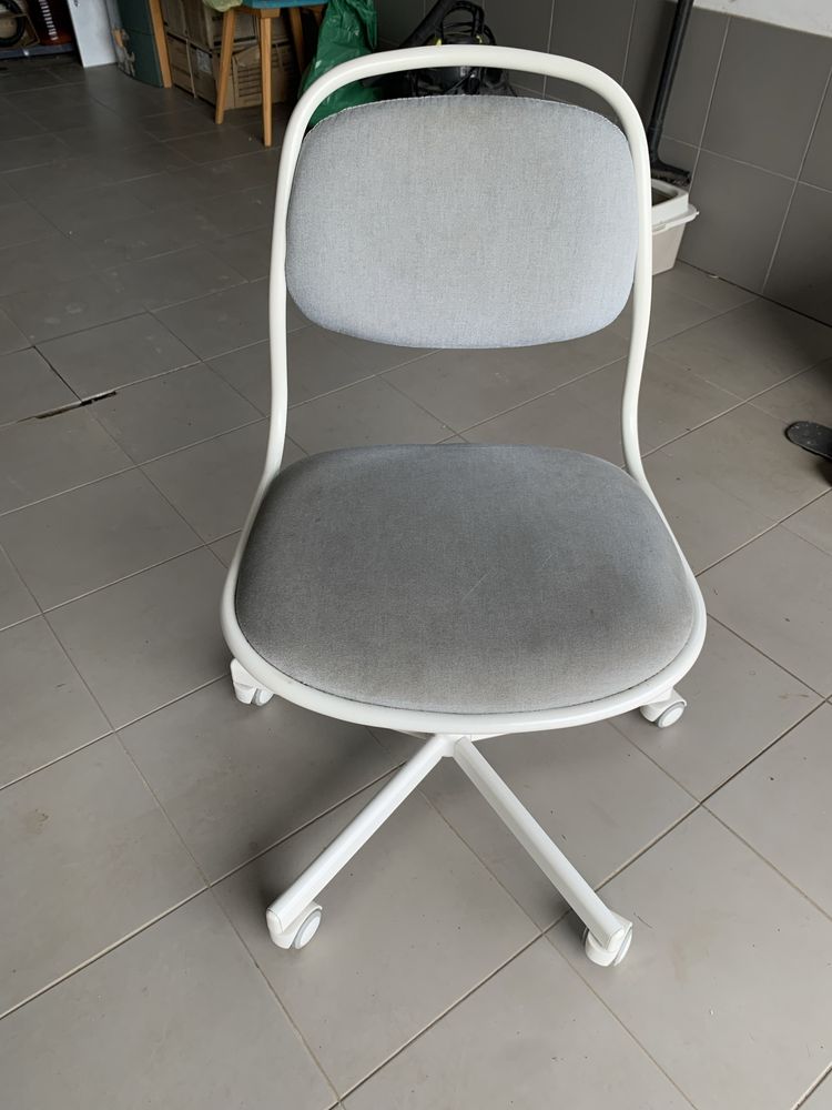 Krzeslo obrotowe uzywane