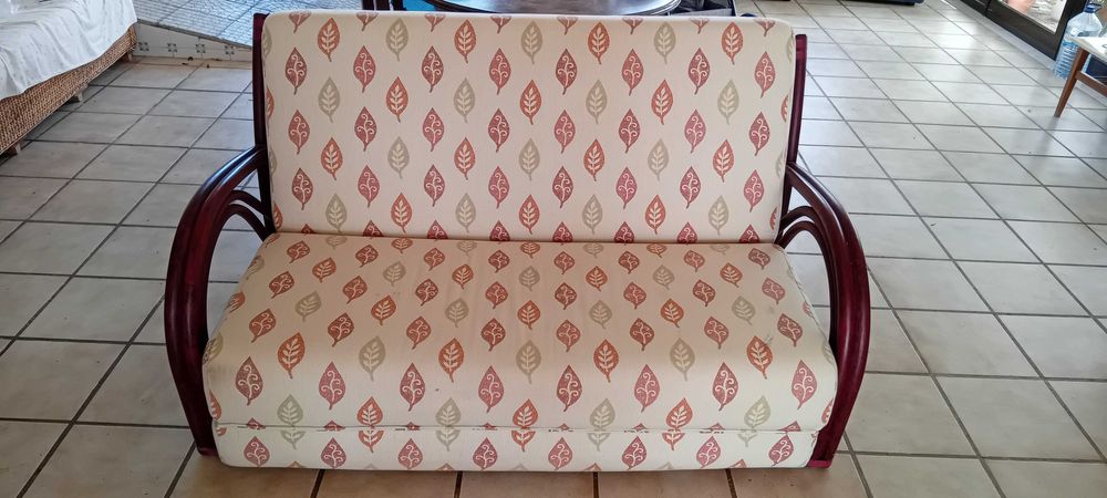 Sofá cama de madeira