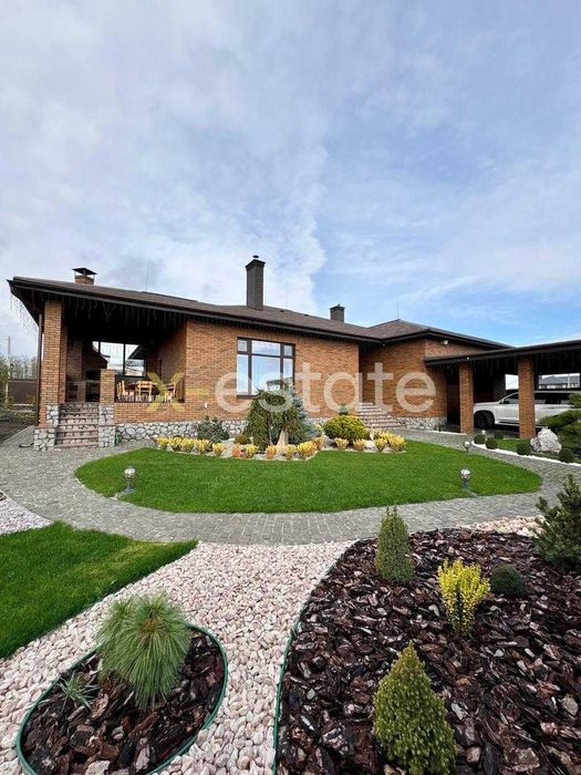 Продам елітний будинок у КМ “Шале Грааль” 5 хвилин від Олексіївки!