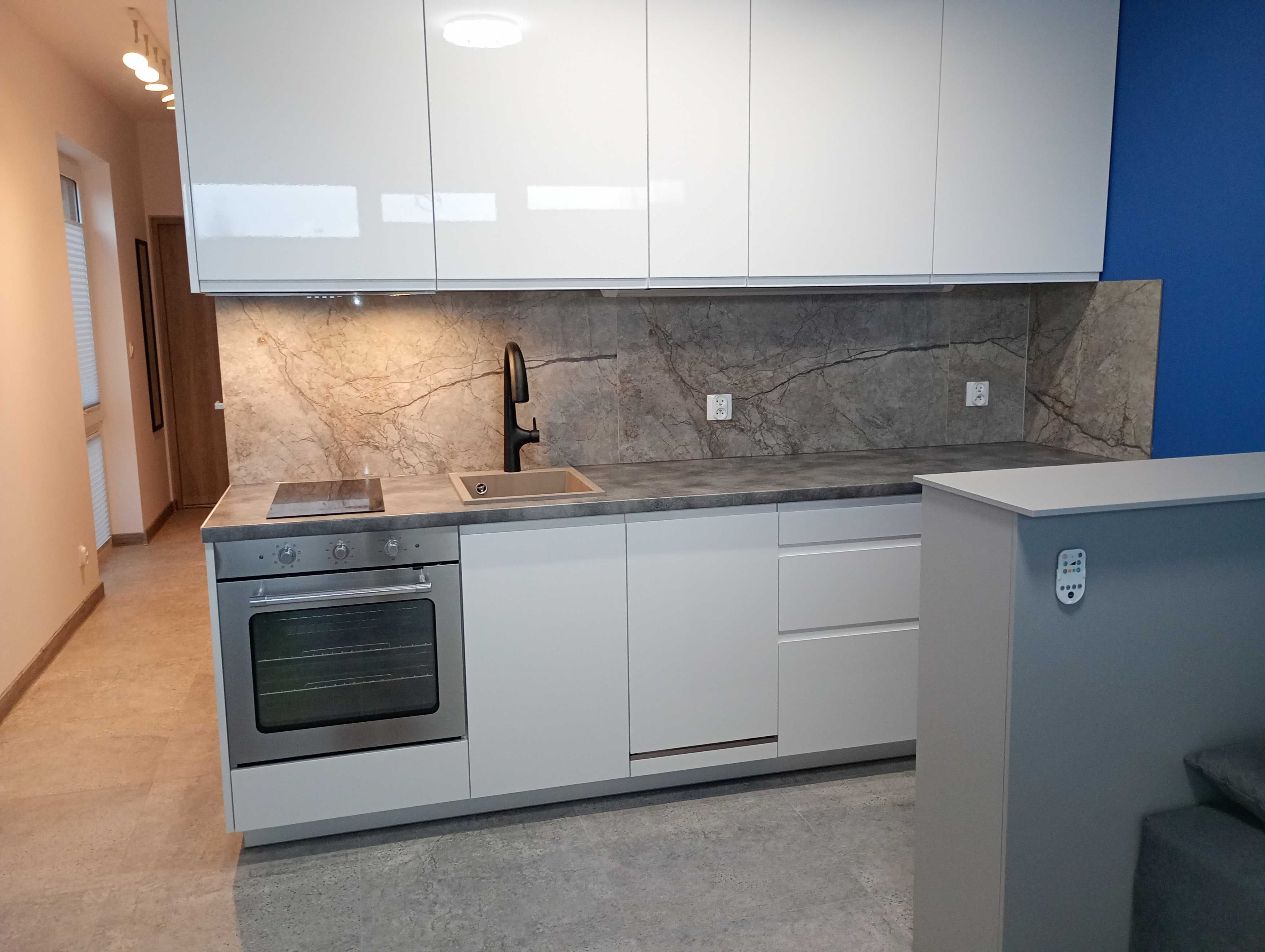 BRONOWICE blisko BALICKA, 30m2 + balkon 14m KLIMA rolety zewn. Zmywark