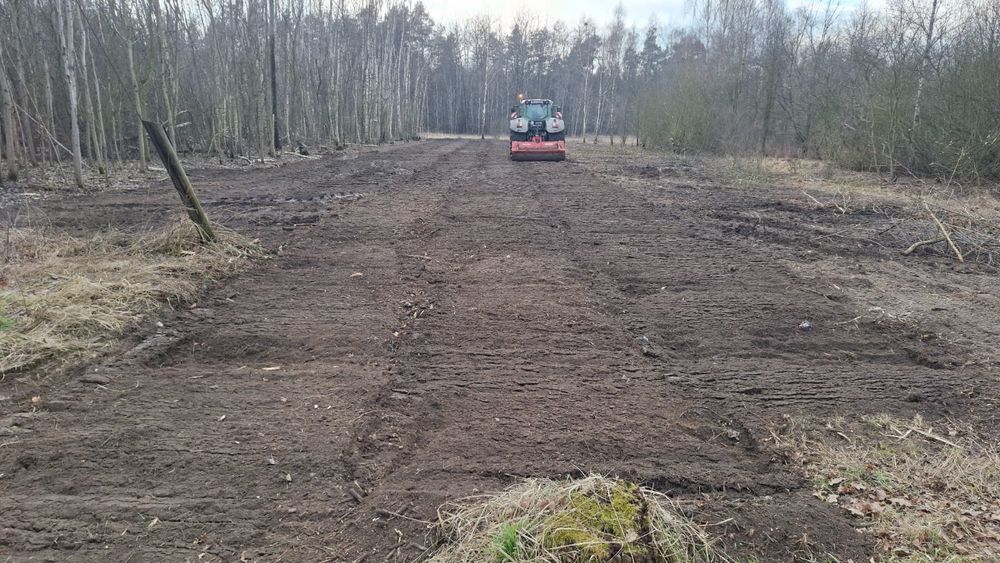 Mulczowanie,Wycinka drzew,Czyszczenie działek Mulczer Wgłębny Leśny