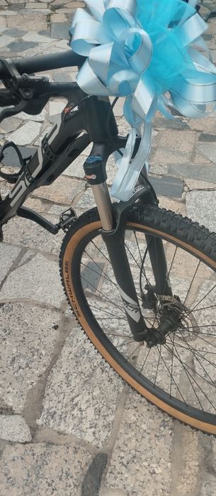 Bicicleta superior xc 29 excelente estado