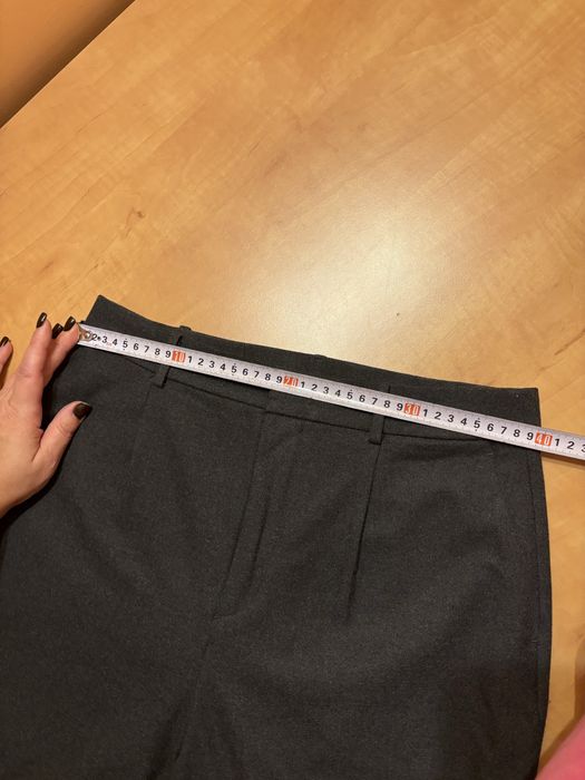 Жіночі штани з вовни