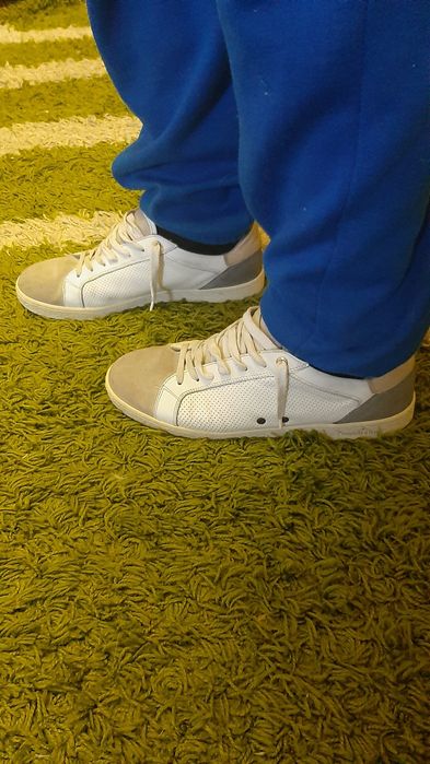 Мужские-кеды кожаные.