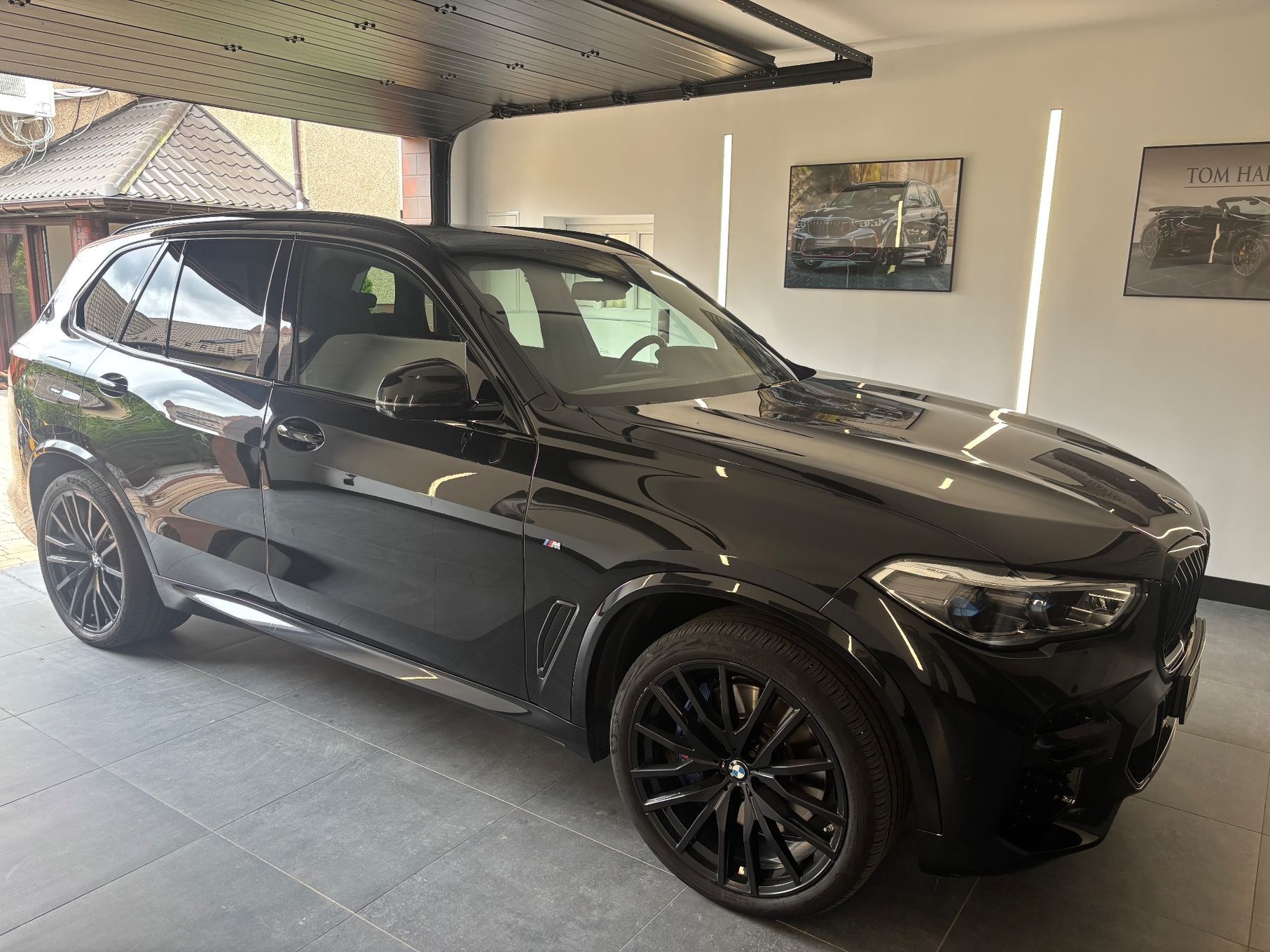 BMW X5 Sprzedam BMW X5 | Rok 2022 | 3.0 Diesel 340KM | Czarny | Full Black
