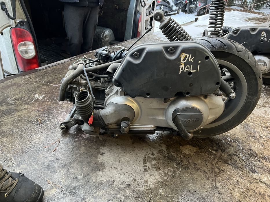 Piaggio mp3 125 silnik gaznik kompletny