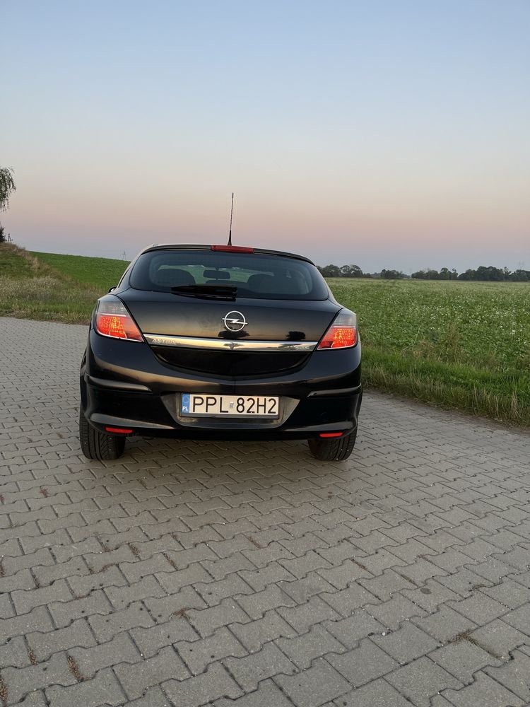 Opel Astra H GTC 1.9 CDTI