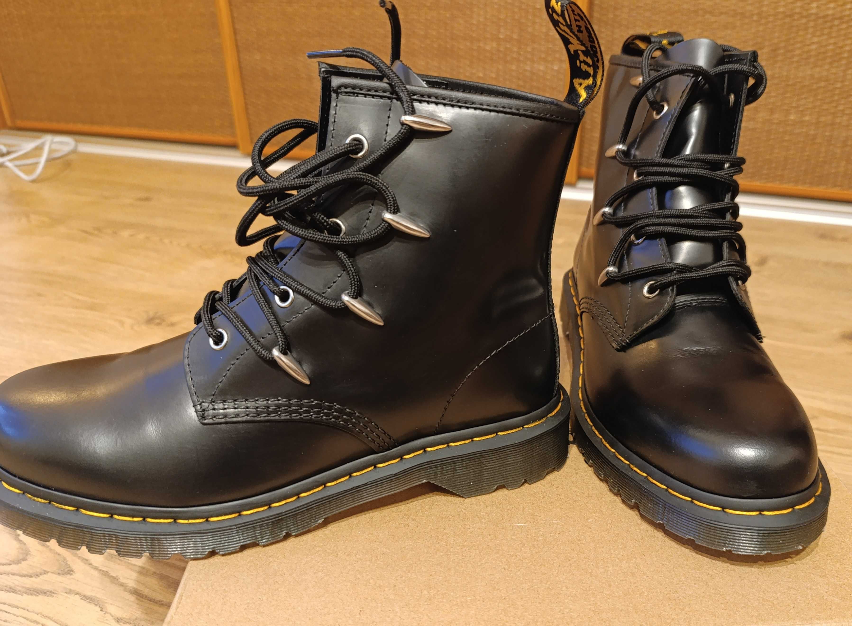 Dr. Martens Glany 1460  Czarne rozm. eur. 42
