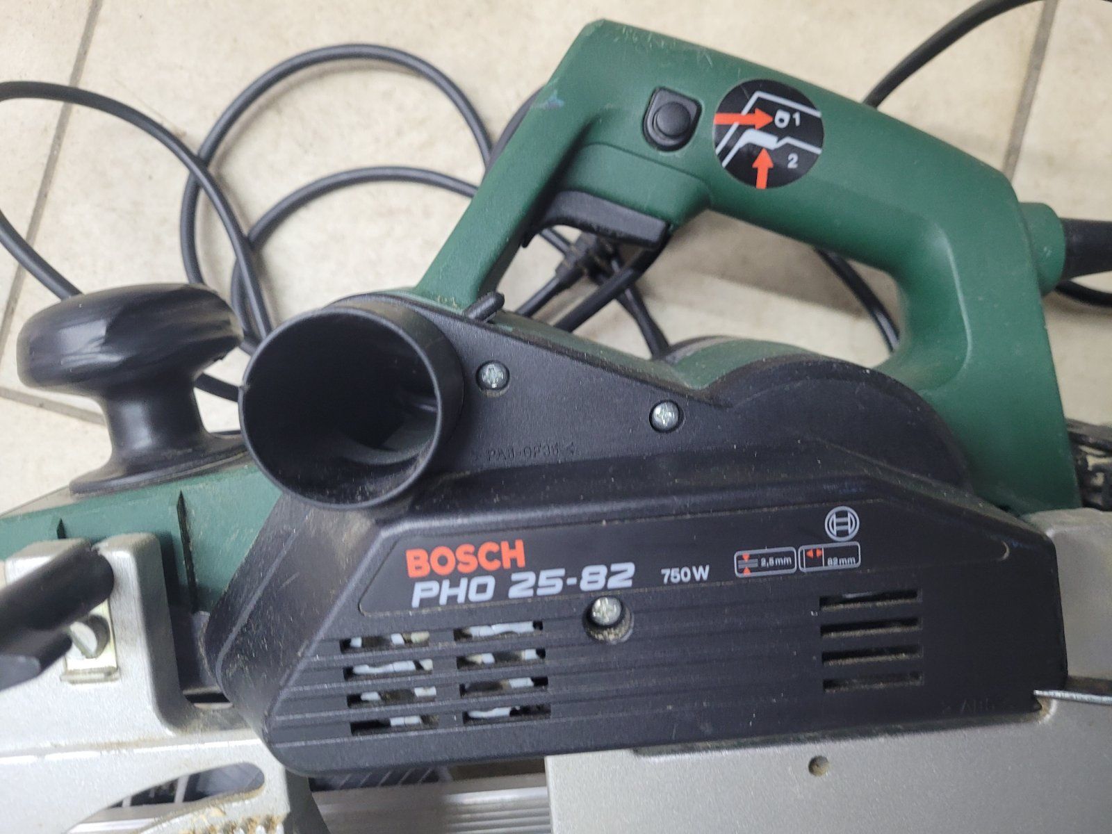 Електро рубаоок/ рейсмус BOSCH PHO 25-82
