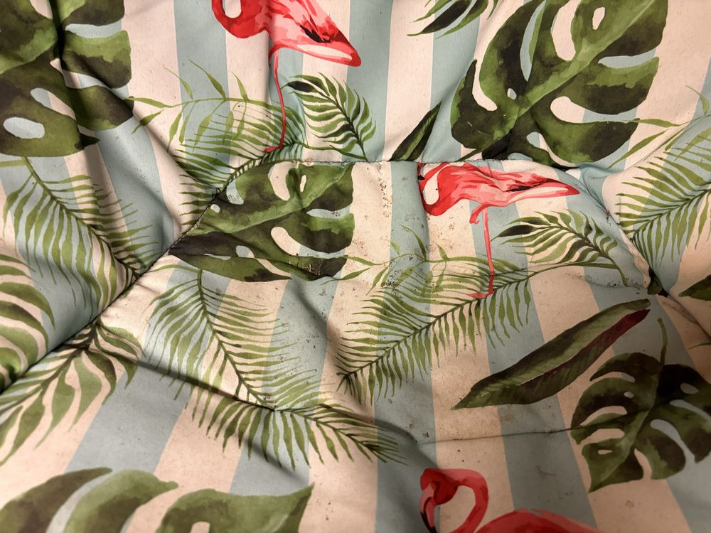 Banco / Cadeira / Sofa de Jardim com almofadas
