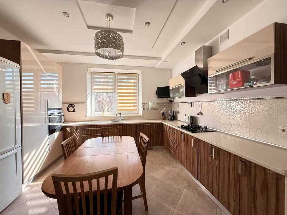 Оренда будинку Львів вул.Кульпарківська (ЖК Парус Park) гараж і підвал