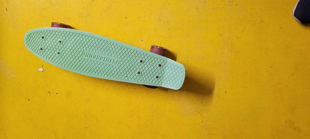 Deskorolka typu fish w kolorze mięty- używana