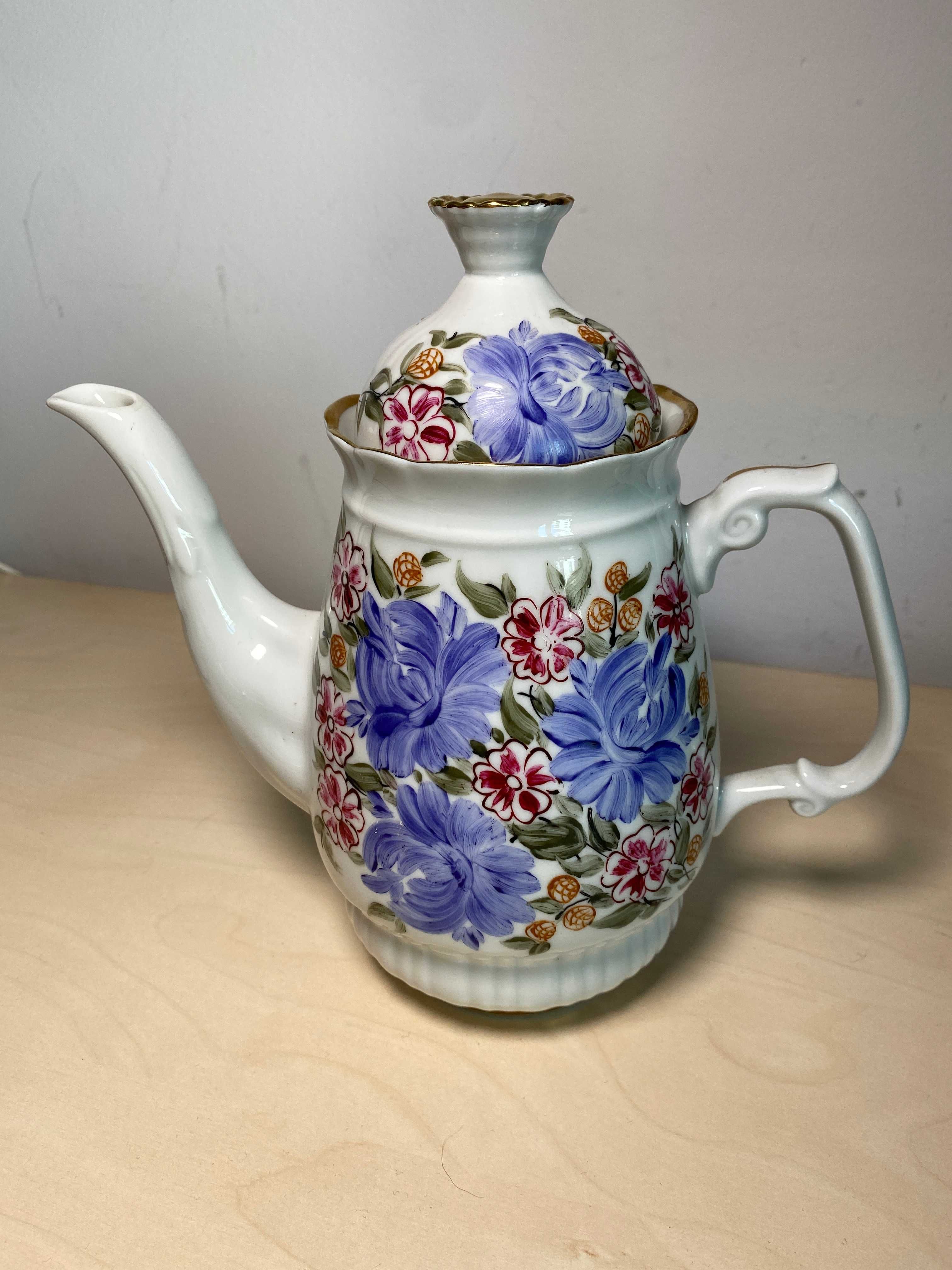 Dzbanek porcelana Wawel - motyw kwiatowy