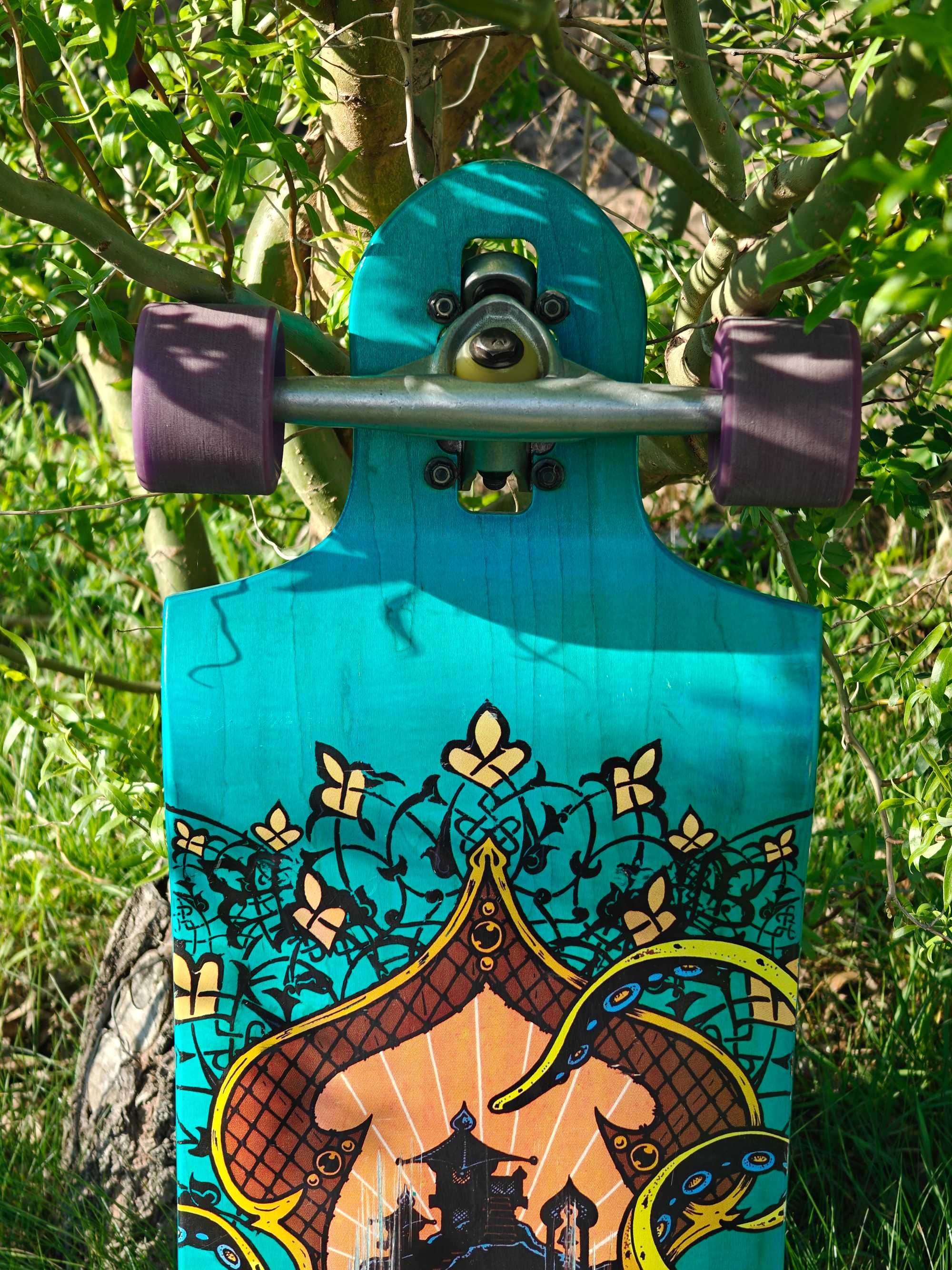 Landyachtz Switchblade - longboard