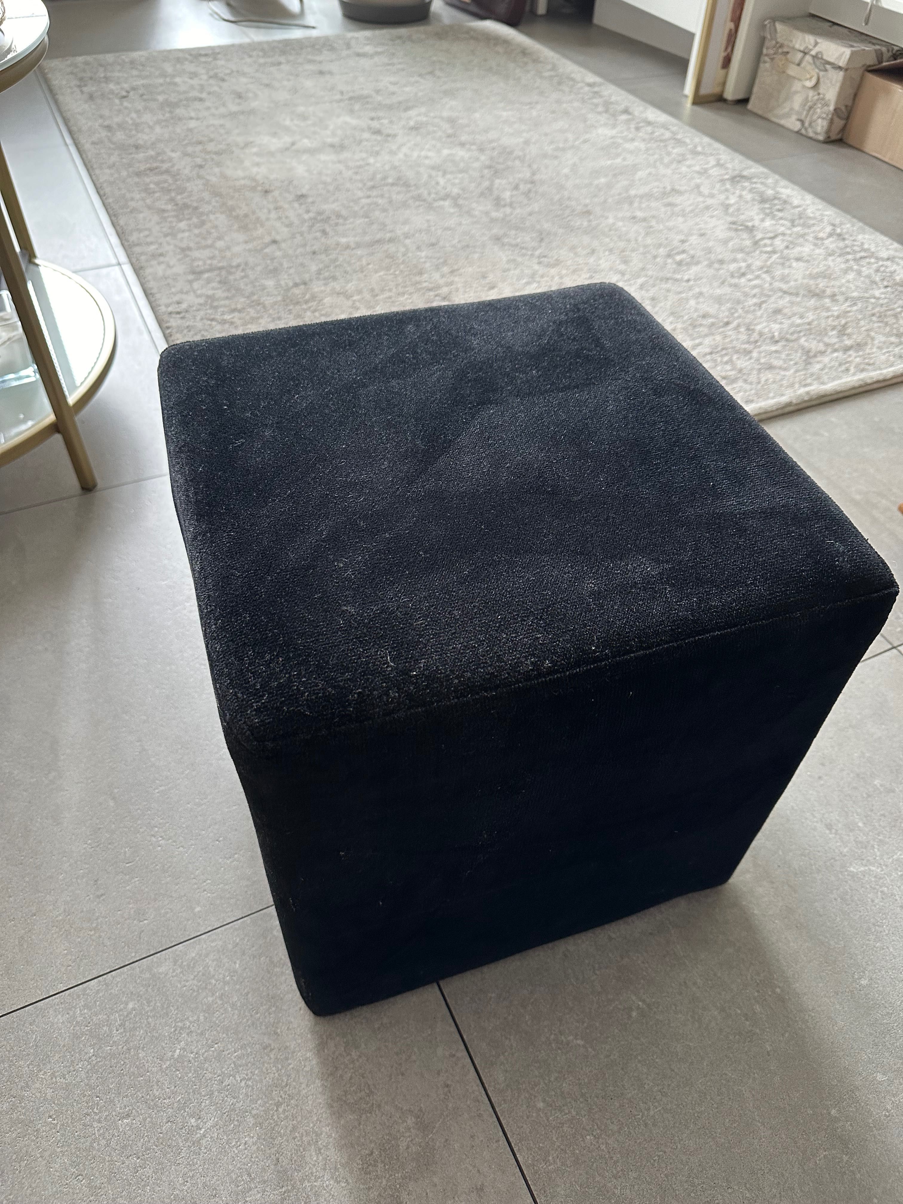 Pufa puf czarna 36x36