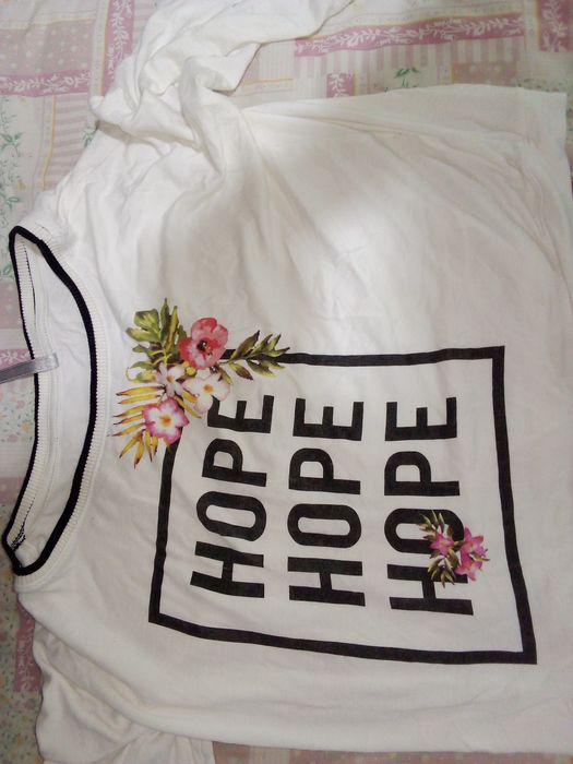 Várias Roupas de senhora