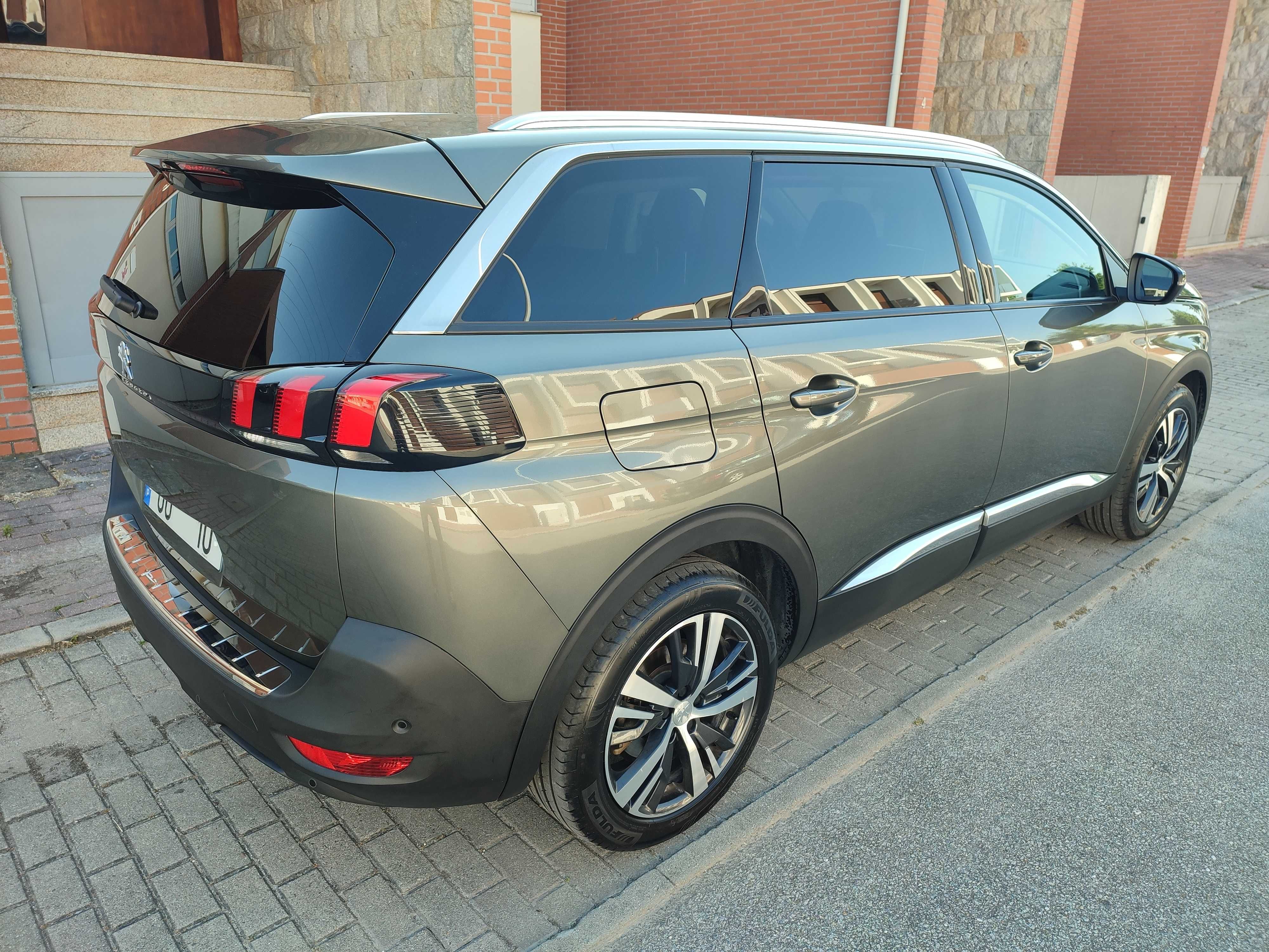 Peugeot 5008 Allure Hdi 120CV -Nacional - 7 Lugares - Trato de Crédito