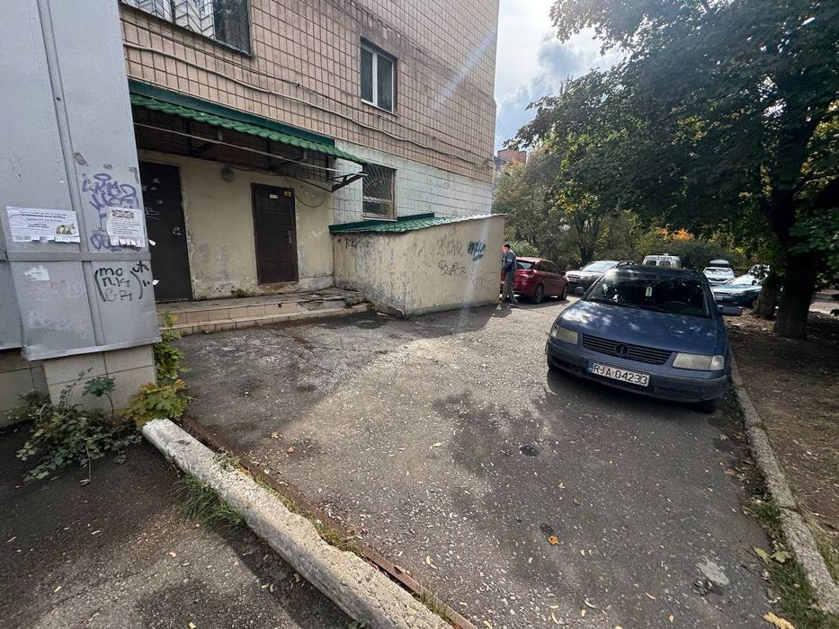 Подвал в Центре возле магазина Семья