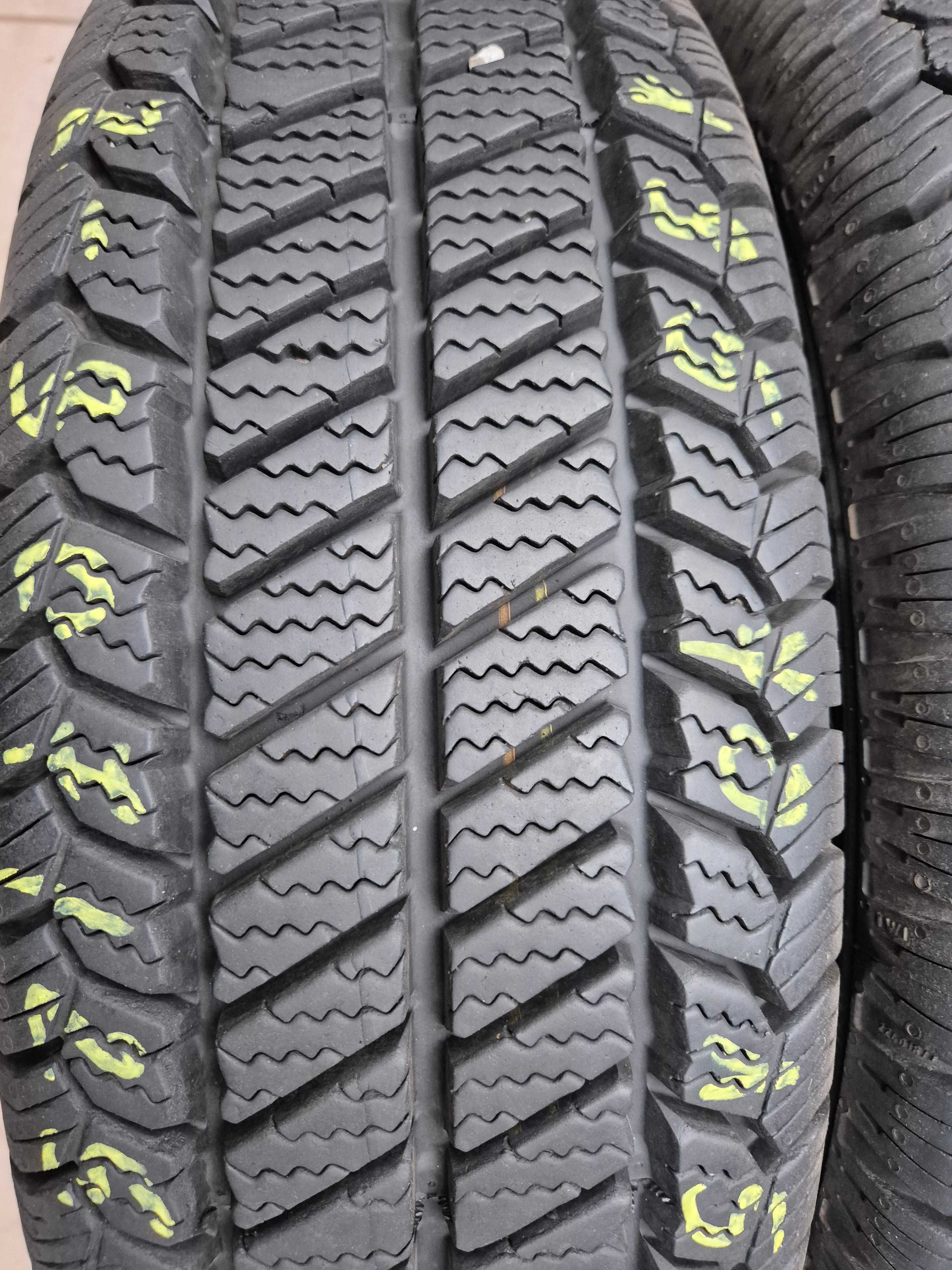 195/70r15C (Z307/25)006 2szt 10mm SnoVanis 2 BARUM 19r ZIMOWE
