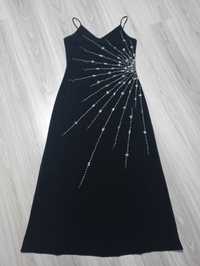 Czarna długa suknia wieczorowa z diamencikami