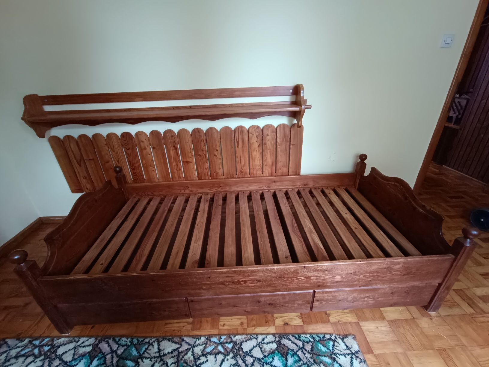 Sprzedam łóżka drewne
