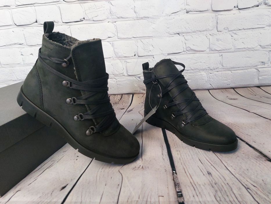 Зимові черевики Ecco Bella 37,38 рр