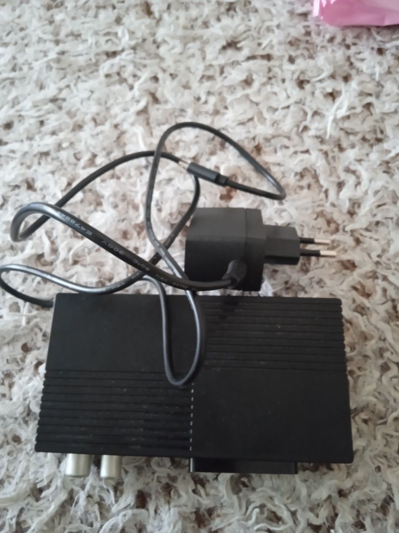 Dekoder dvbt2 opticum