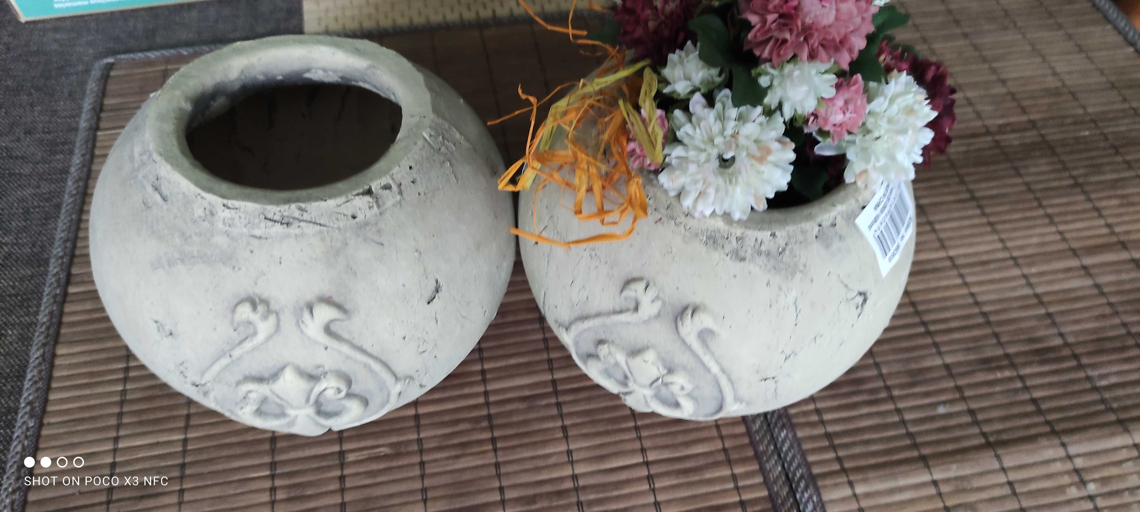 Kule ceramiczne 2 szt. na kwiaty, świece do ogrodu lub domu. komplet