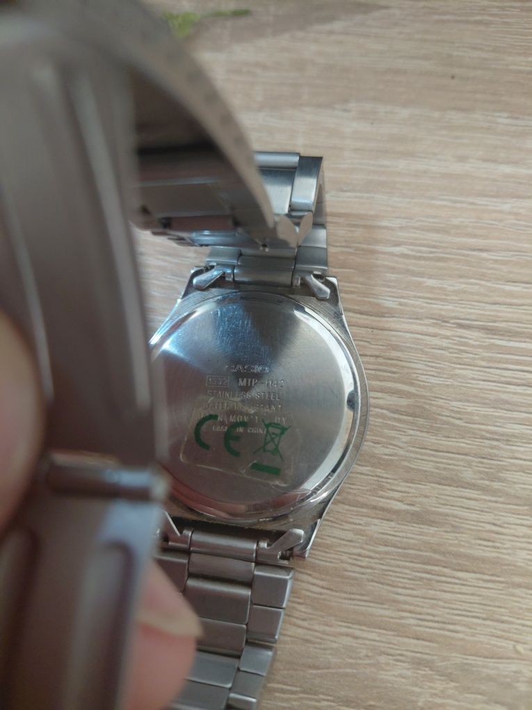 Casio mtp 1142 наручные часы