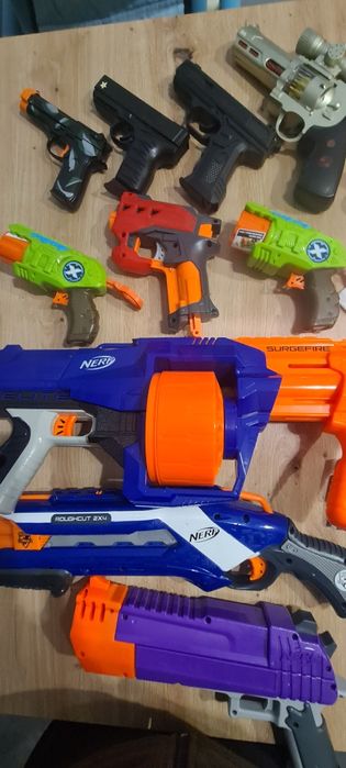 Zestaw NERF pistolety, lotki