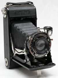 Подарок мужчине Zeiss Ikon Nettar 515 + коллеция фотоаппаратов