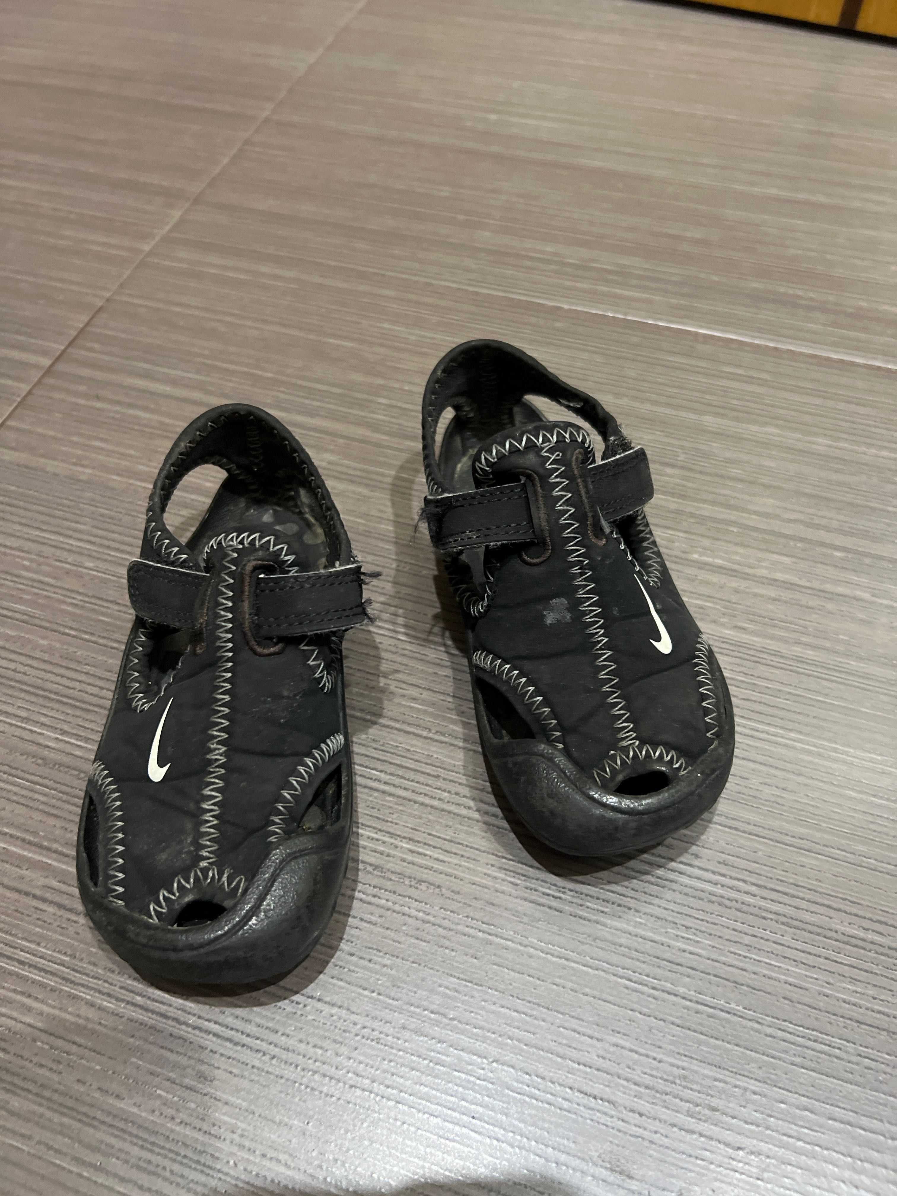 Sandália Nike Menino
