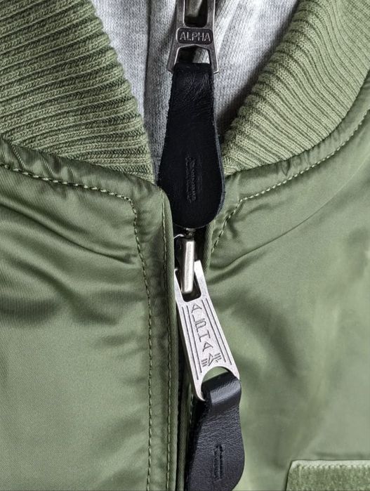 Куртка-бомбер Alpha Industries MA-1 D-Tec