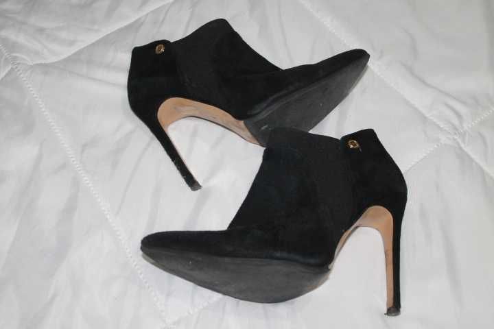 botas em camurça preta