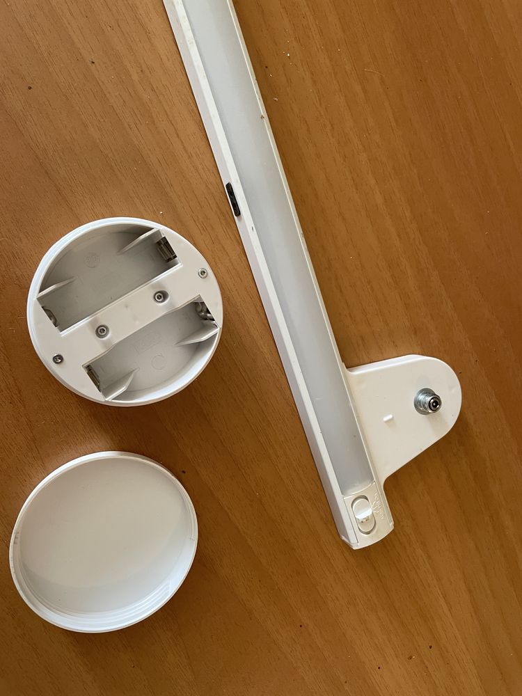 Luz de interior com sensor de movimento (pilhas AA - IKEA) 2x