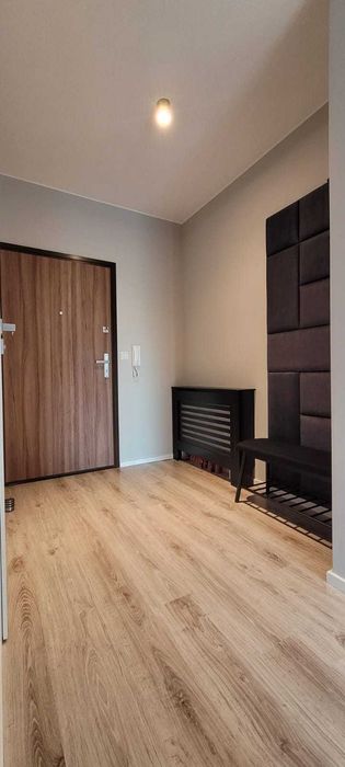 Stylowe mieszkanie blisko centrum z dużym tarasem i widokiem na góry.