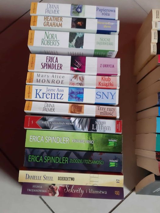 Powieści - romanse 12 książek Nowe nie czytane stały na półce