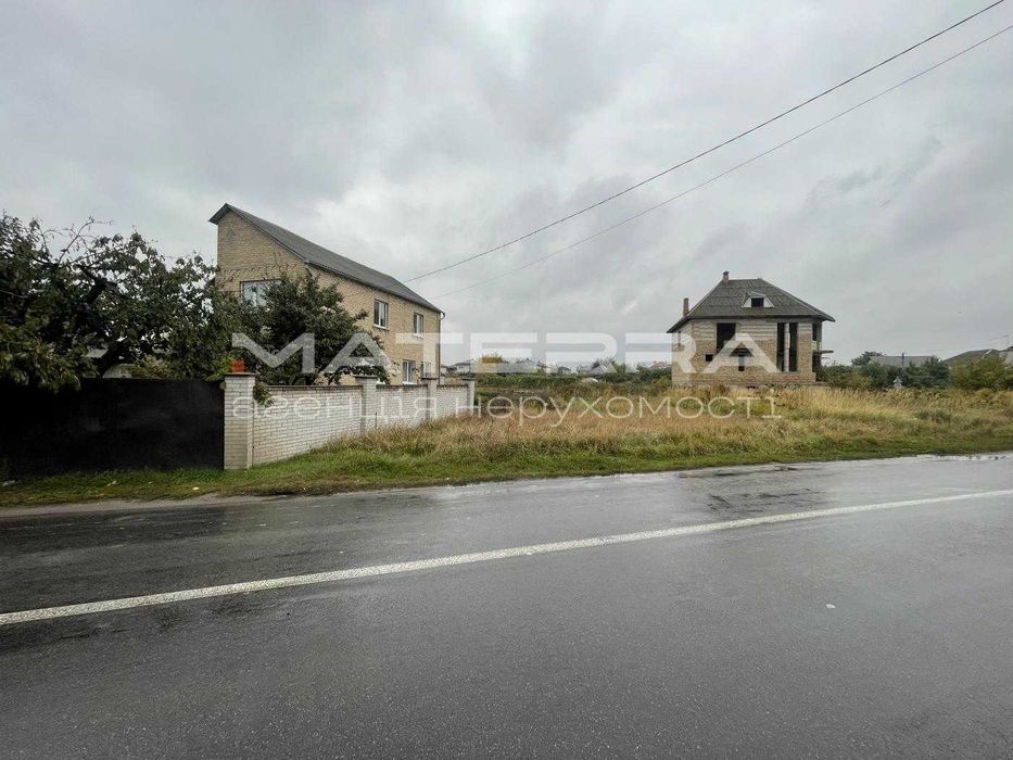 Гатне продам ділянку 15 сот з недобудовою. Асфальт, Озеро!