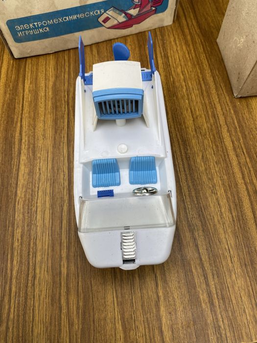 Детский электро-механический катер Ветерок новый