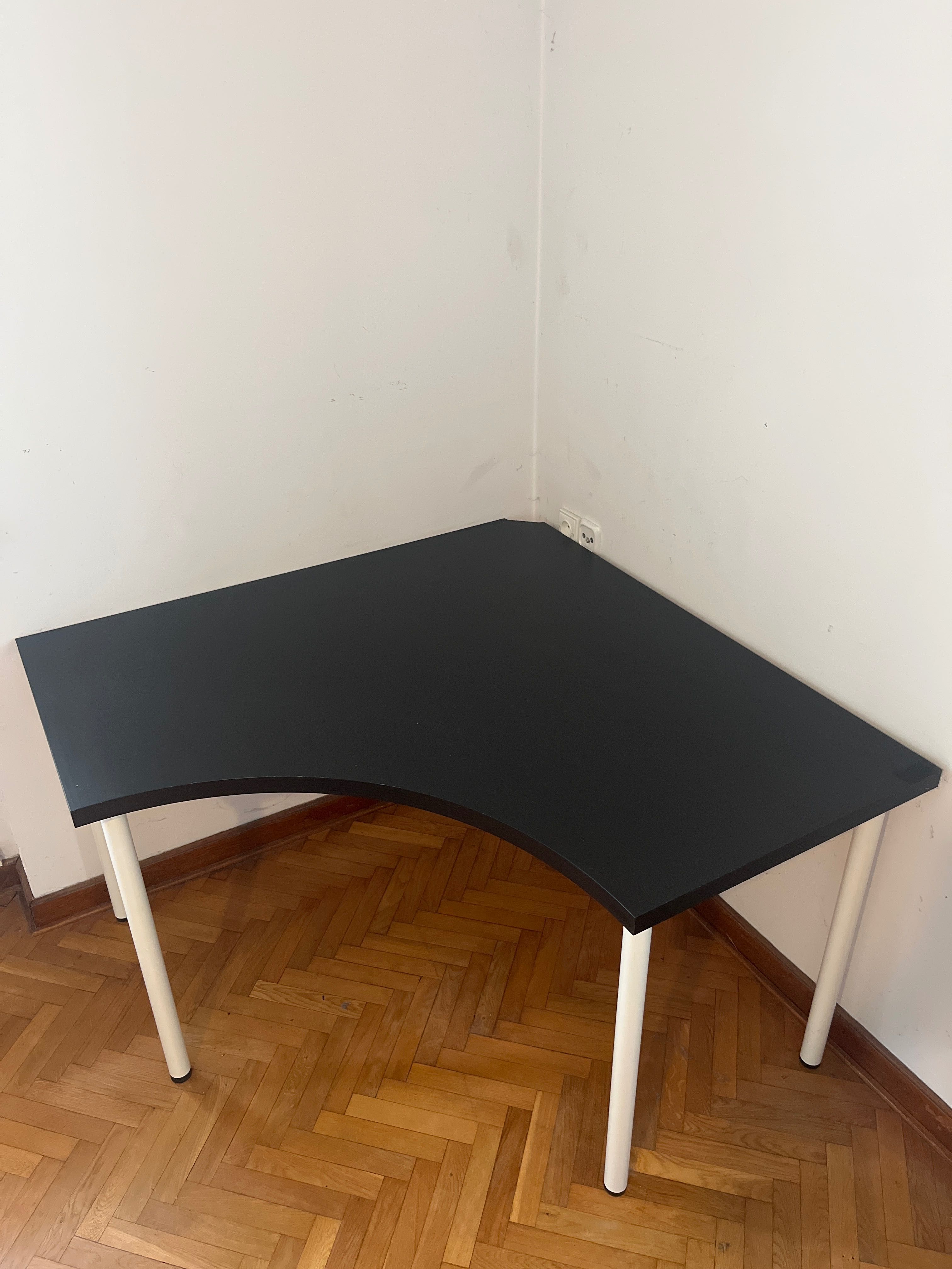 Desk ikea black type LIMMON
