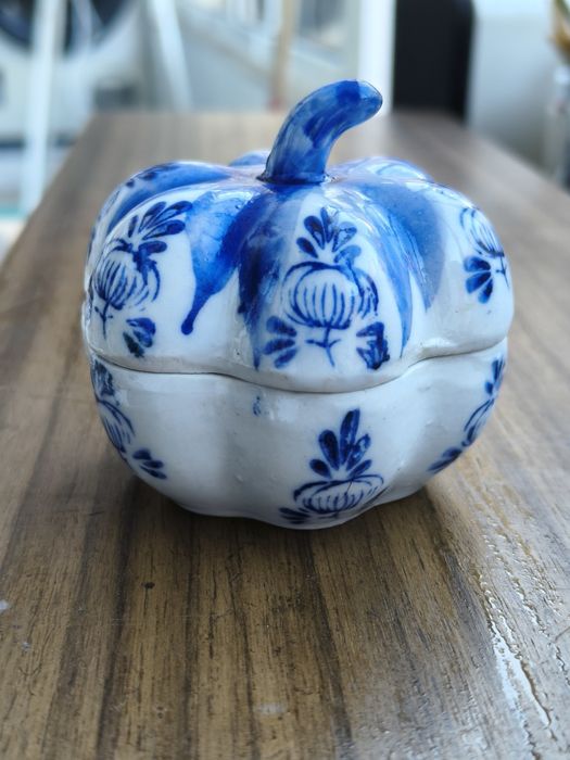 Vendo caixinhas e botas decorativas